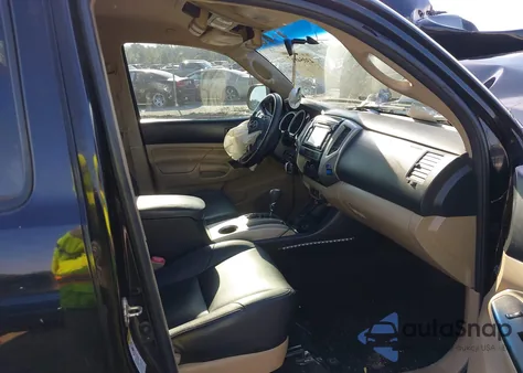 2014 Toyota Tacoma Prerunner V6 z USA, uszkodzony, nr VIN 3TMJU4GN3EM169614